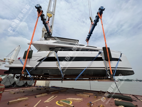 Oceanwalker 52 ft, 62 ft Monohull Yachts, 60 ft Catamaran Yacht