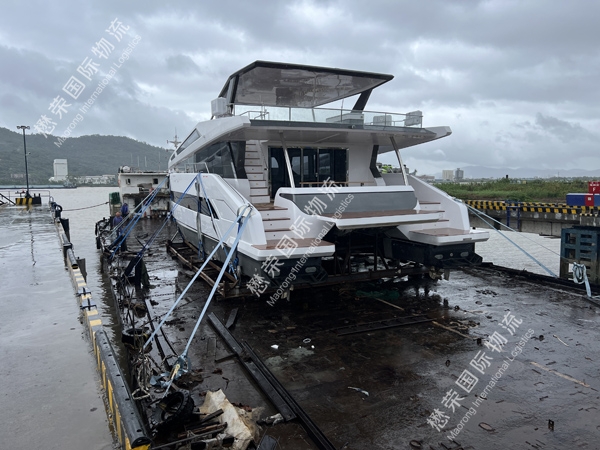 60 Feet - Catamaran yacht